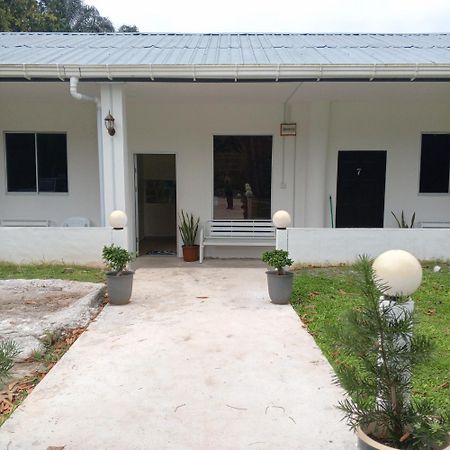 Sukau Tomanggong View Bed & Breakfast المظهر الخارجي الصورة
